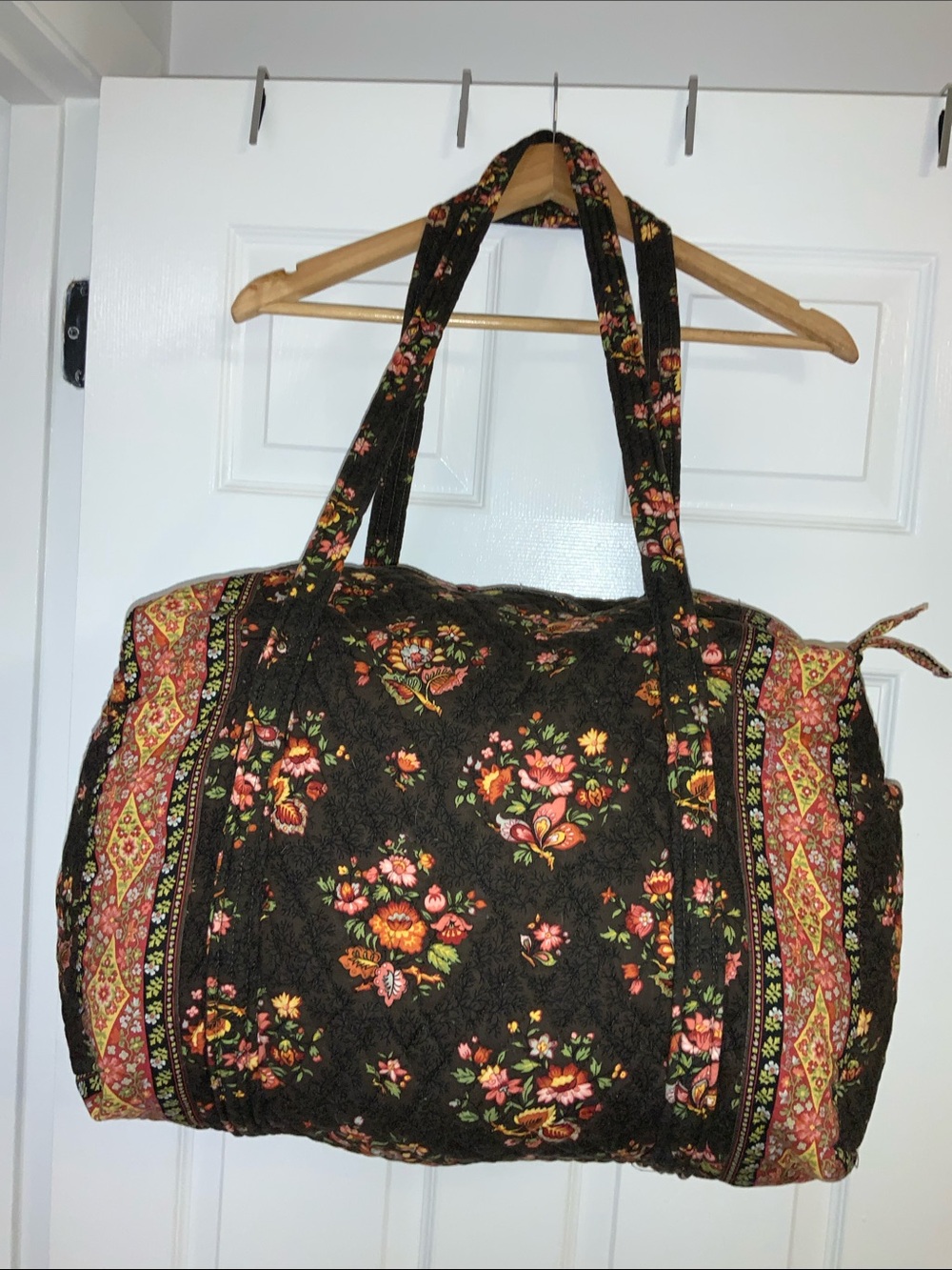 Vintage Vera Bradley  overnight Bag with Multicolor Floral Pattern - Picture 5 of 5